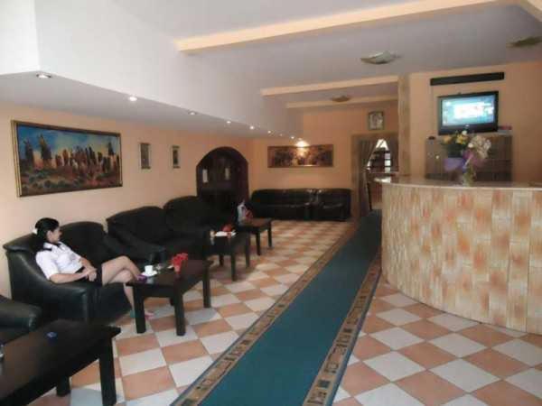 Hotel Dona ママイア エクステリア 写真